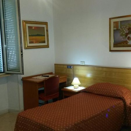 Le Pietre Di Giada Hotel Roma Habitación foto